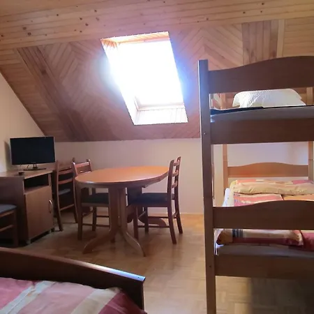 Tourist Farm Ljubica Villa Poljane nad Škofjo Loko Habitación foto